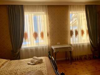 Гостевой дом Guest House Elguja Qushashvili Степанцминда Двухместный номер Делюкс с 1 кроватью и дополнительной кроватью-22